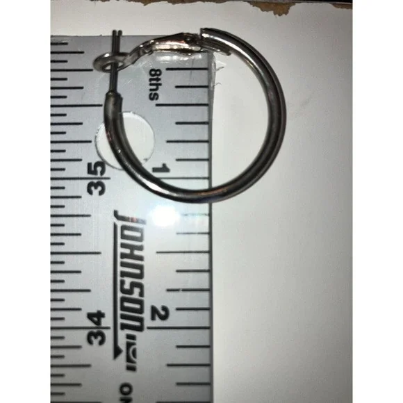 Vintage Large Silver-Tone Hoop 1 1/8 Inch Earrings! - Picture 8 of 8